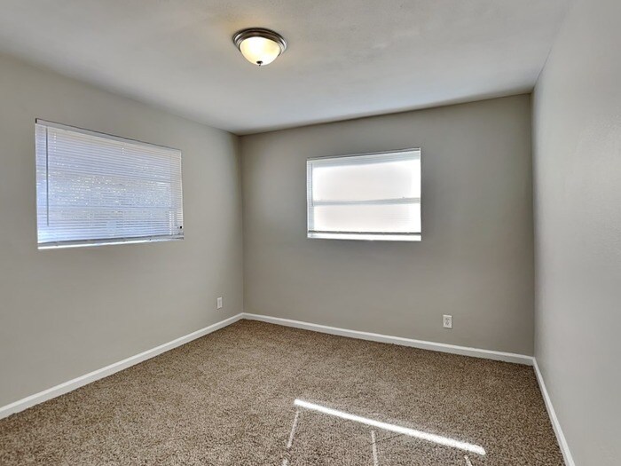 Building Photo - 3403 Rogero Rd