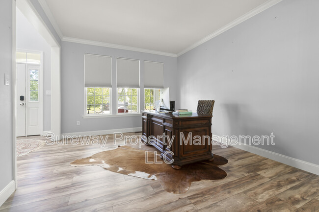 Building Photo - 13 Grist Mill Ct