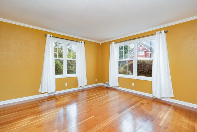 Building Photo - 7038 14th Ave NW
