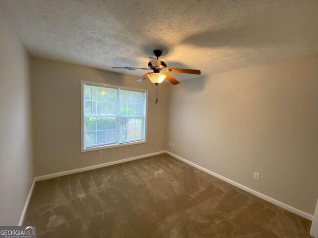 Building Photo - 4343 Grey Park Dr NE