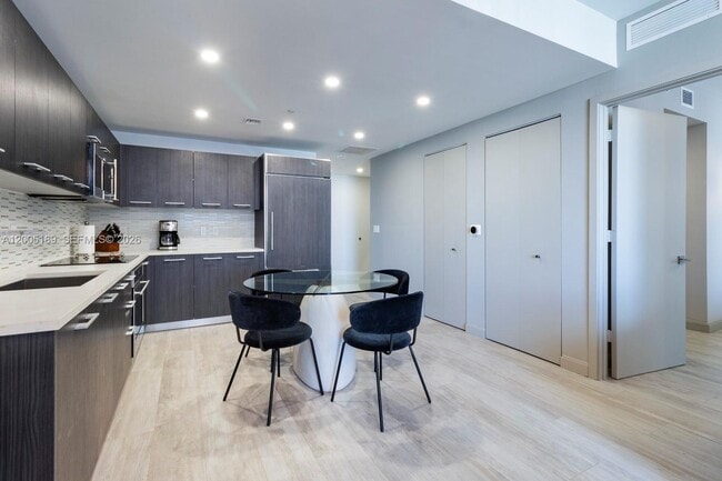 Building Photo - 55 SW 9th St