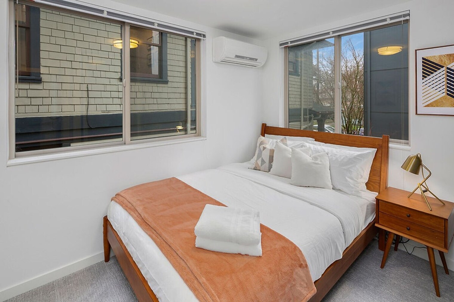 Building Photo - 935 13th Ave