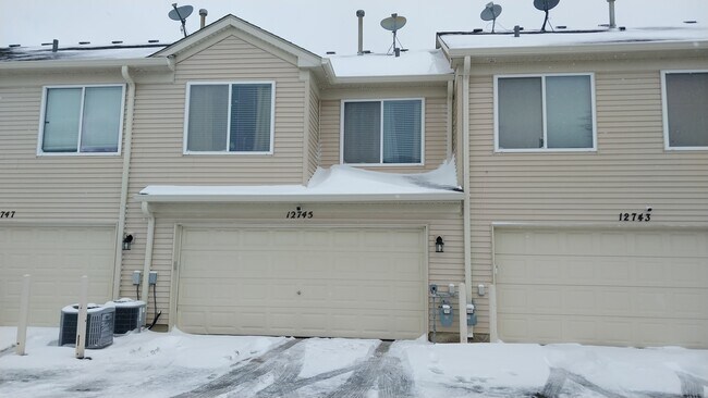 Building Photo - 12745 W Wakefield Dr