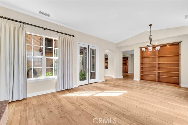 Building Photo - 31 Cezanne