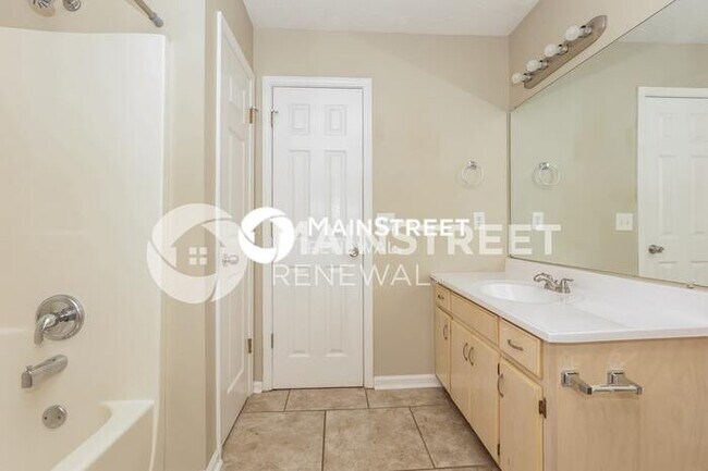 Building Photo - 3 Bedroom Pet-Friendly Home in Old Hickory, TN with Main Street Renewal