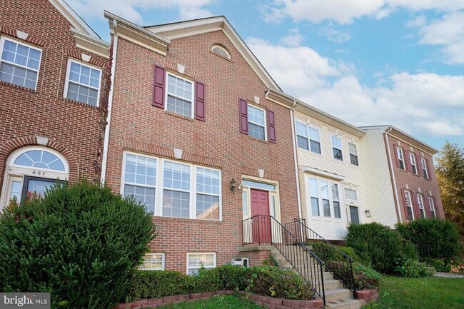 Building Photo - 685 Springhouse Square SE