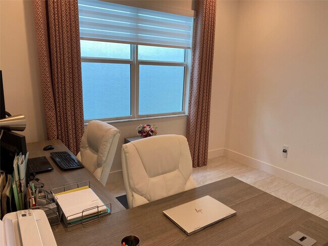 Building Photo - 9623 Brook Isles Ave