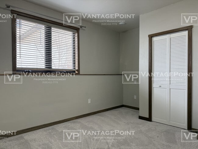 Building Photo - 4866 Prairie School Dr