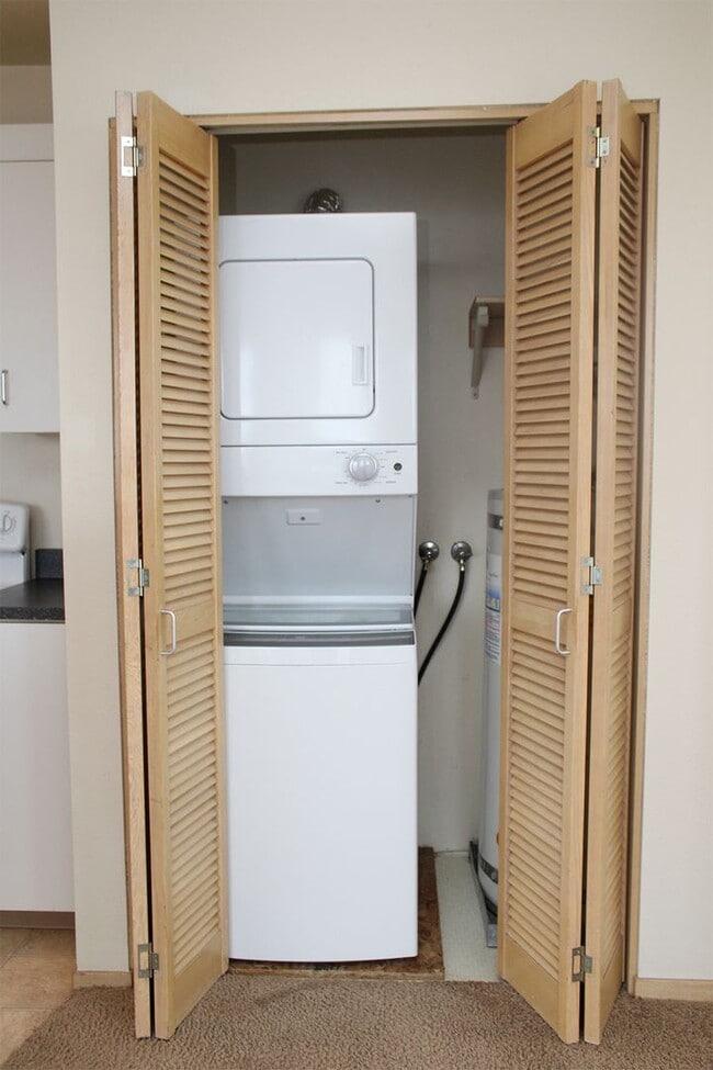 Building Photo - 424 NW Uptown Terrace