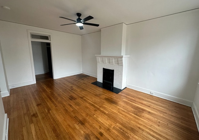 Building Photo - Fully Renovated 1-Bedroom Duplex in the Heart of Shandon – Minutes from USC & Fort Jackson! - 373...