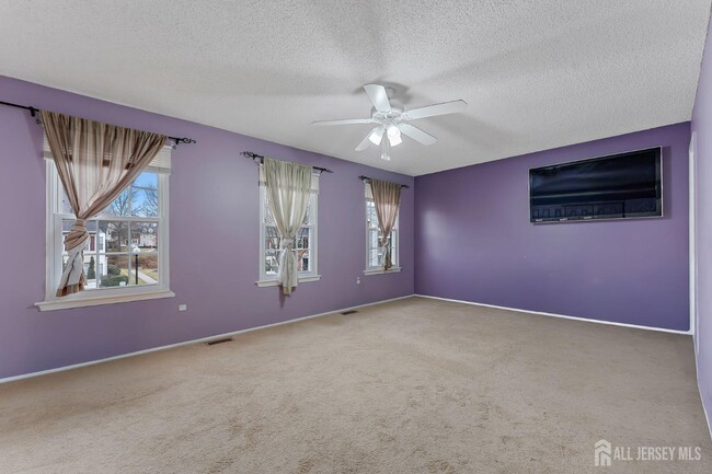 Building Photo - 403 Red Crest Ln