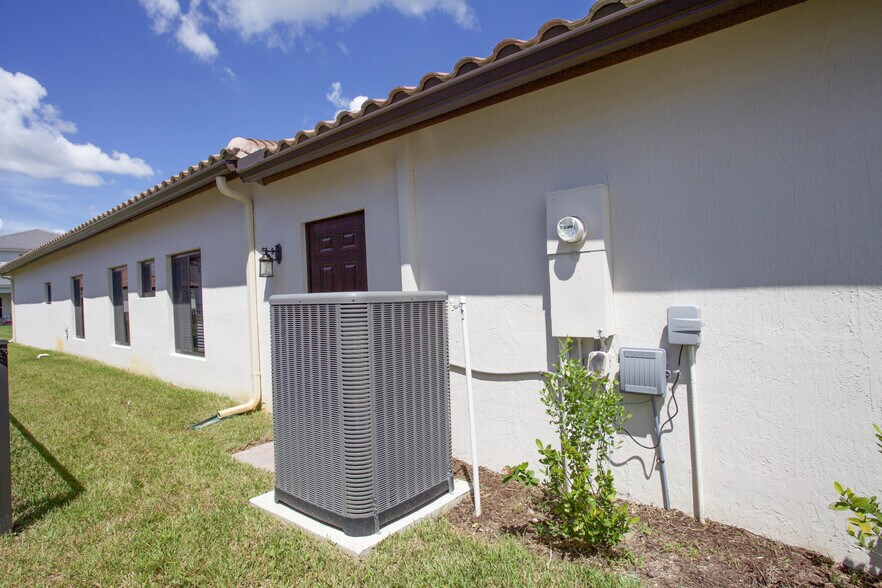Building Photo - 4864 Gambero Way