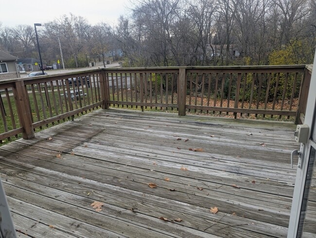 Building Photo - 413 W Palatine Rd