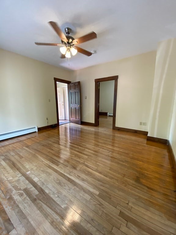 Building Photo - 117 Towtaid St