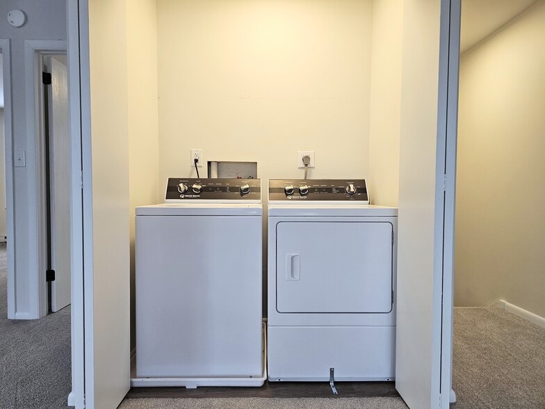 Building Photo - 12 Muddy Creek Church Rd