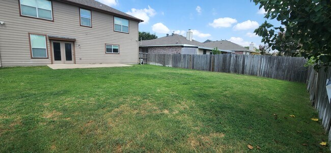 Building Photo - 8520 Cumberland Gap Dr
