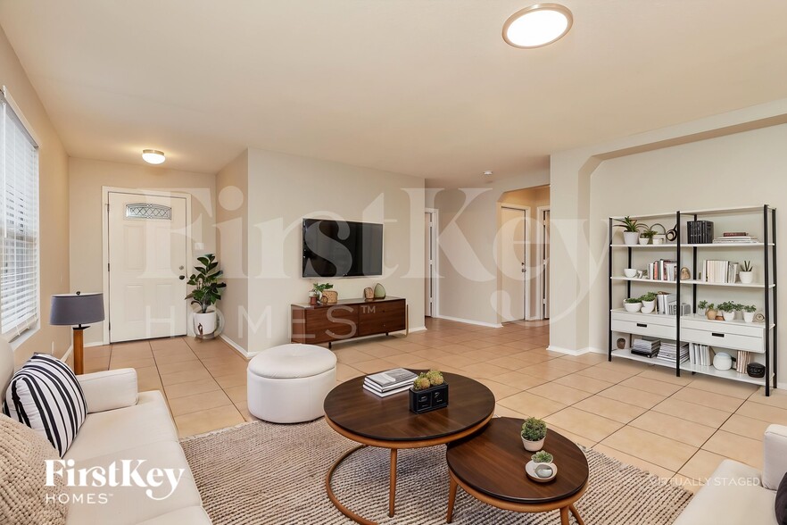 Building Photo - 172 Texas Mulberry