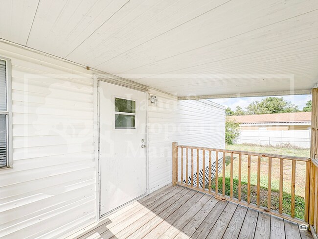 Building Photo - 1165 Meadow Lawn Street