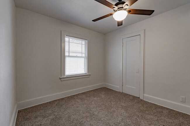 Building Photo - PRE-LEASING