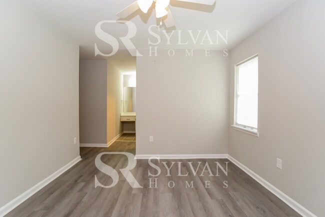 Building Photo - Carve Out a Great Life Here!