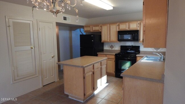Building Photo - 9941 Marine Cir