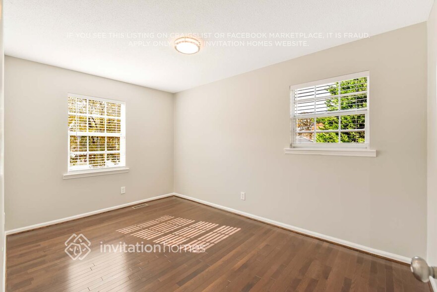 Building Photo - 112 Rockledge Dr