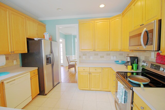 Building Photo - Available Early June! Gorgeous 4 bedroom home in Coles Pond!