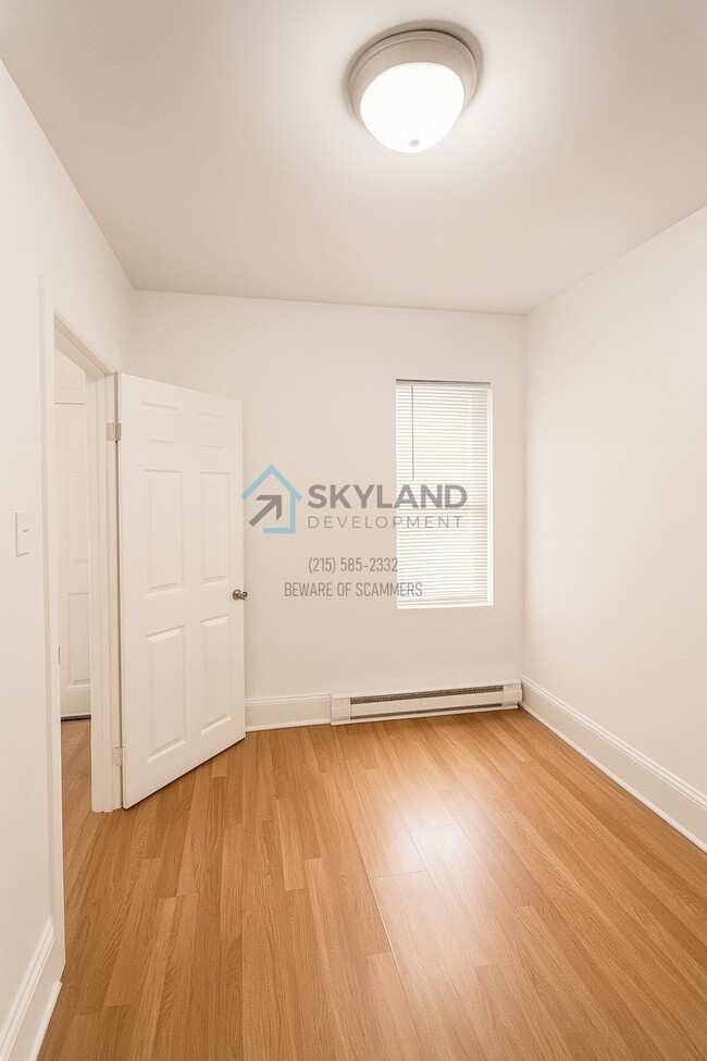 Building Photo - 3424 N Sydenham St