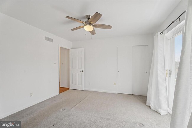 Building Photo - 70 Rickmar Ln