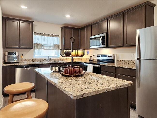 Building Photo - 1679 Wynford Cir