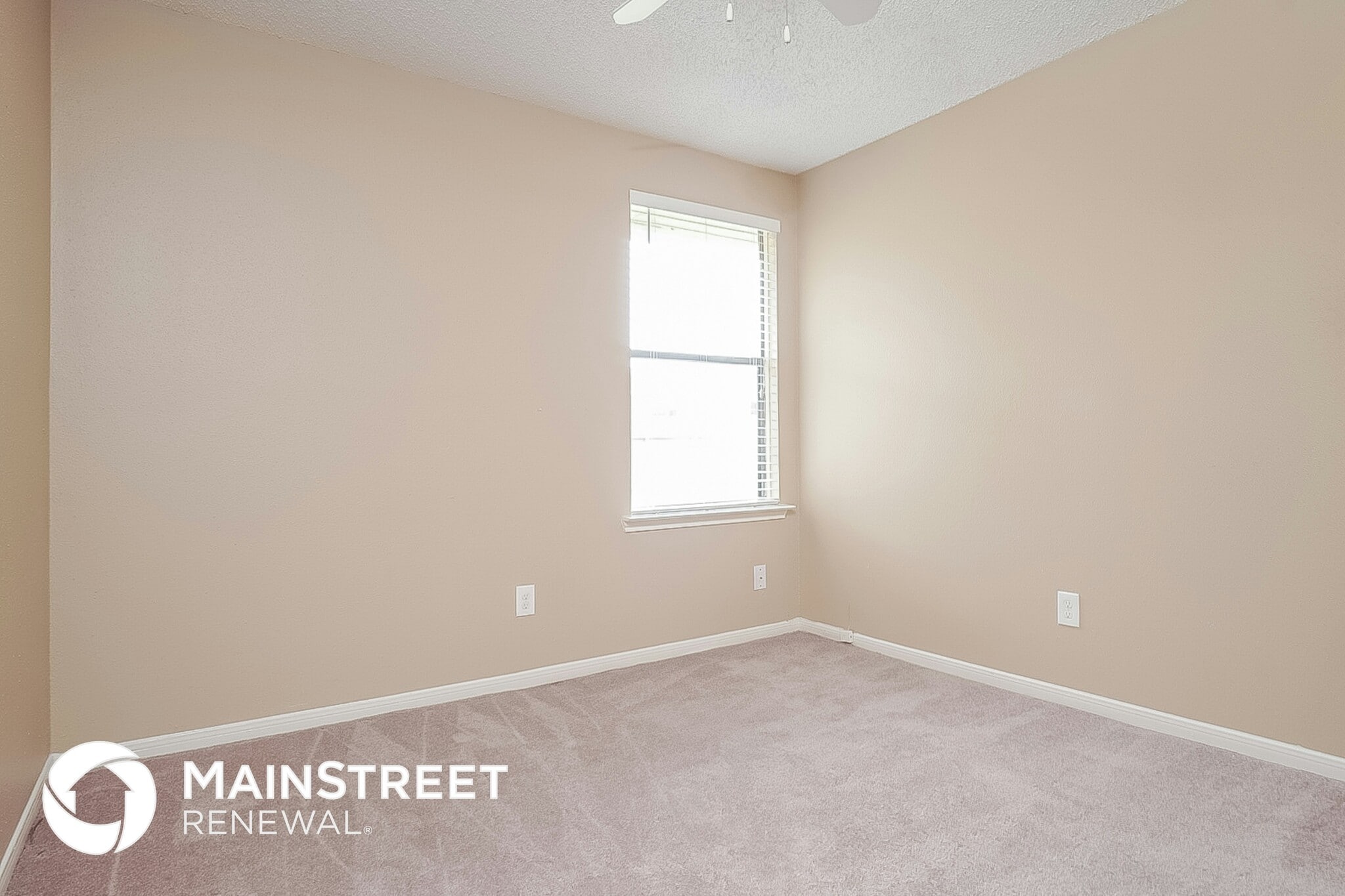 Building Photo - 15850 Alger Dr