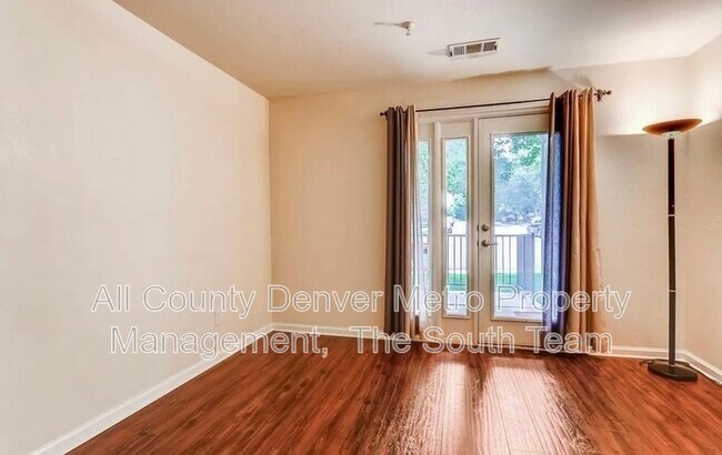 Building Photo - 5201 S Fox St