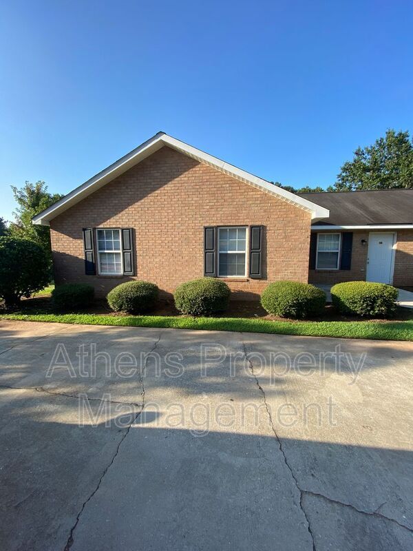 Building Photo - 107 Cameron Ct