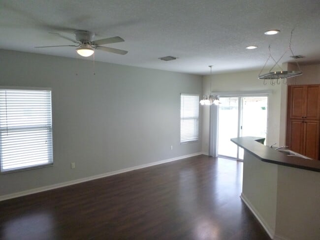 Building Photo - 36826 Annika Way