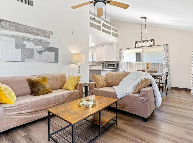 Building Photo - 3 bedroom in Altadena CA 91001