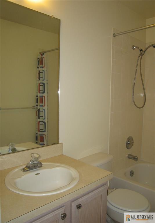 Building Photo - 1218 Plymouth Rd