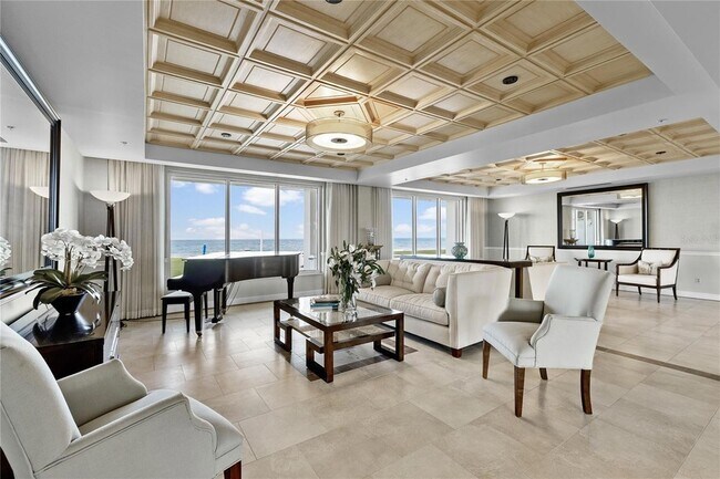 Building Photo - 601 Longboat Club Rd