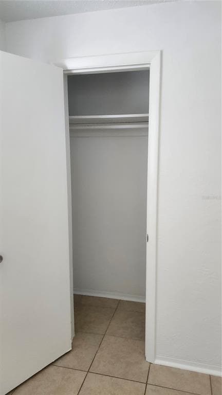 Building Photo - 565 3rd Ave