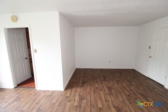 Building Photo - 502 S 9th St