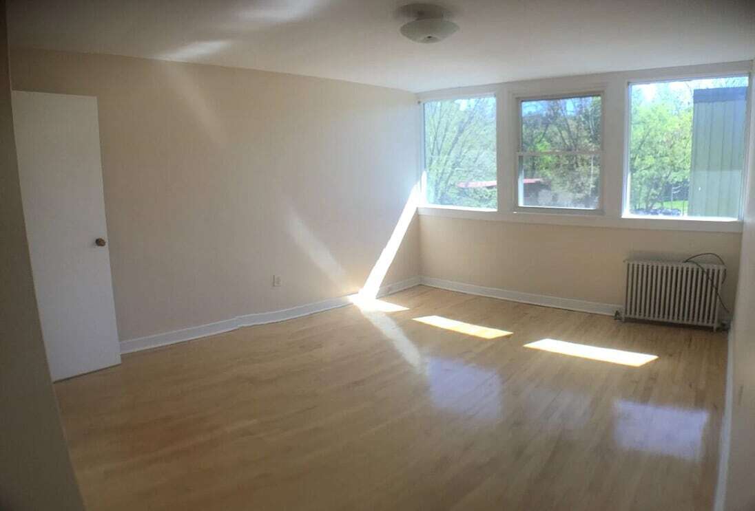 Building Photo - 222 Summit St