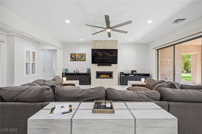 Building Photo - 47 Grand Masters Dr