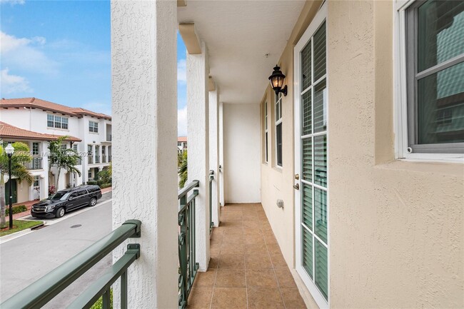 Building Photo - 11958 SW 27th Ct