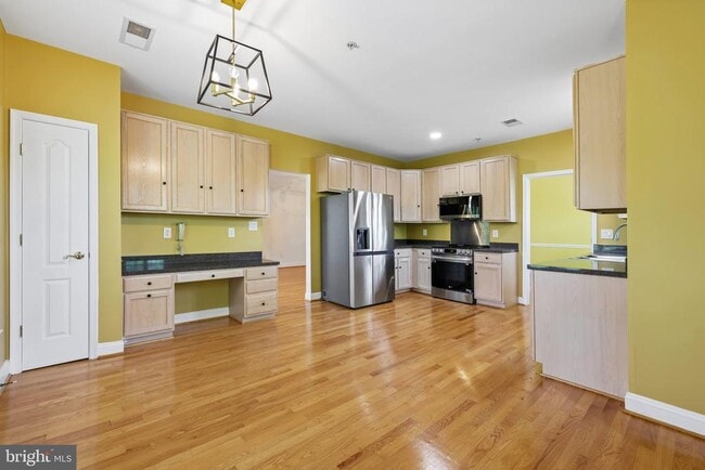 Building Photo - 5910 Great Star Dr