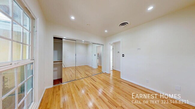 Building Photo - 19022 Sylvan St