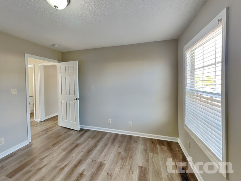 Building Photo - 3411 Bradfield Dr
