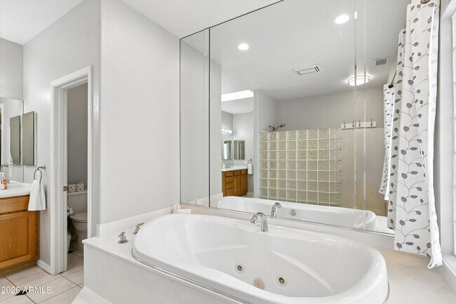 Building Photo - 8611 W Foothill Dr