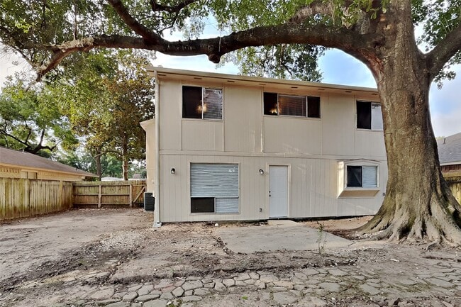 Building Photo - 4734 Lost Lake Ln