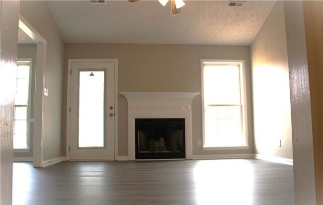 Building Photo - 3837 Meteor Dr