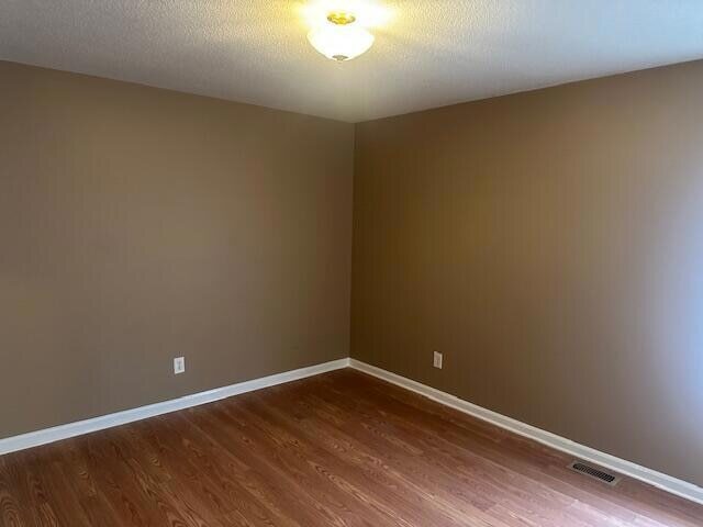 Building Photo - 1941 Sun Hill Rd