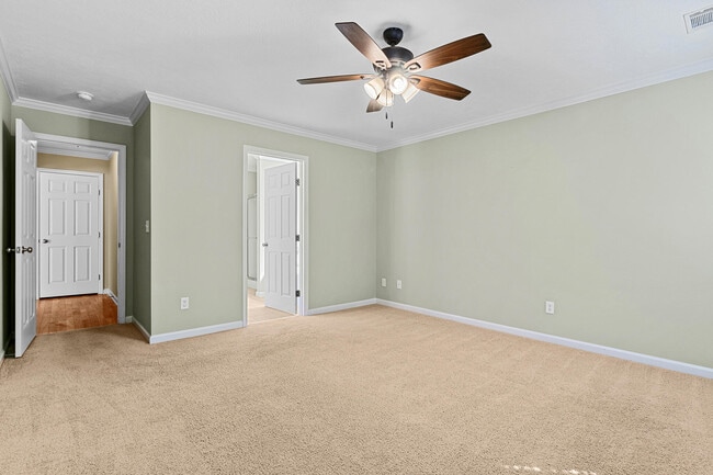 Building Photo - 228 Full Cir Dr